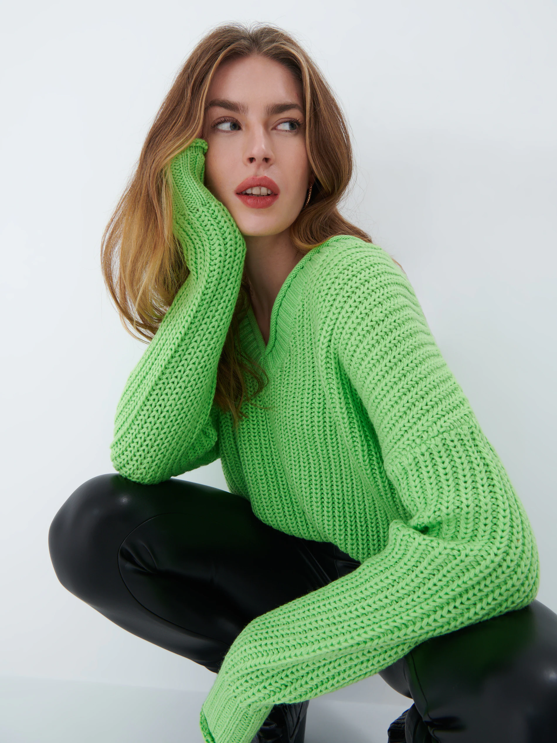 Mohito - Sweter w neonowym kolorze - Zielony Mohito