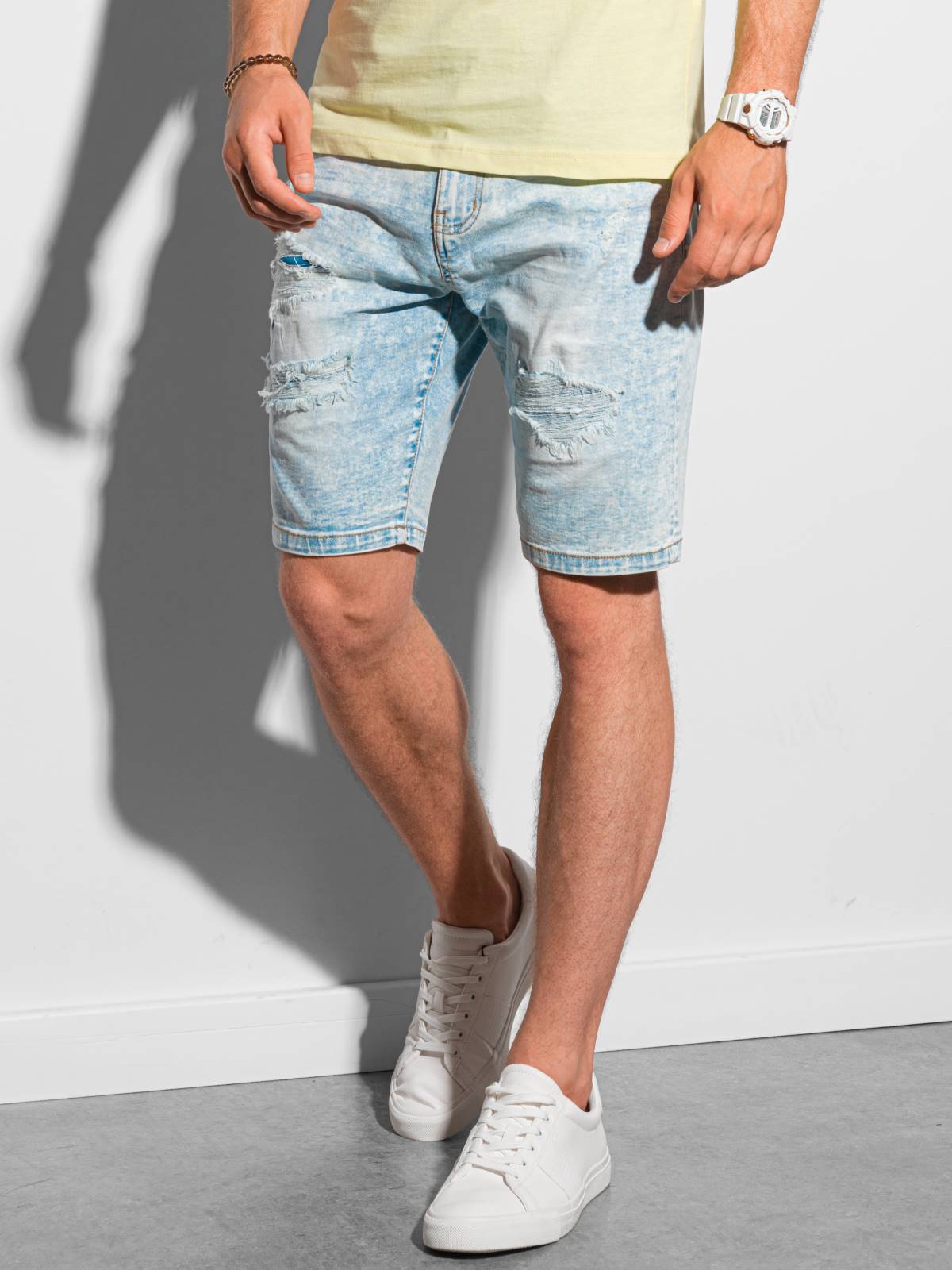 Krótkie spodenki męskie jeansowe - jasnoniebieskie W304 - M Ombre Clothing
