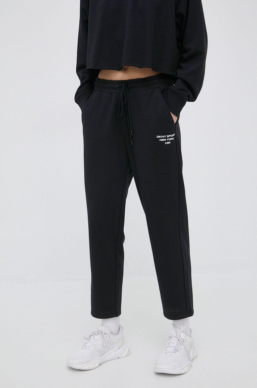 Dkny spodnie dresowe damskie kolor czarny z nadrukiem DKNY