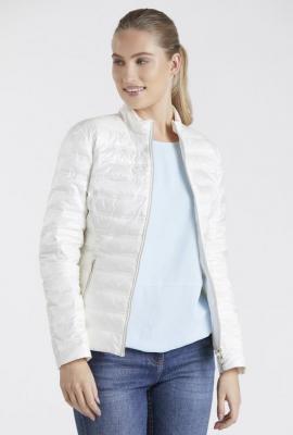 Białe kurtki, kolekcja damska Wiosna 2021 | LaModa
