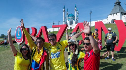 A tymczasem w Kazaniu, gdzie jutro Polska zagra z Kolumbią, można już spotkać fanów zespołu z Ameryki Południowej (fot. PAP/EPA)