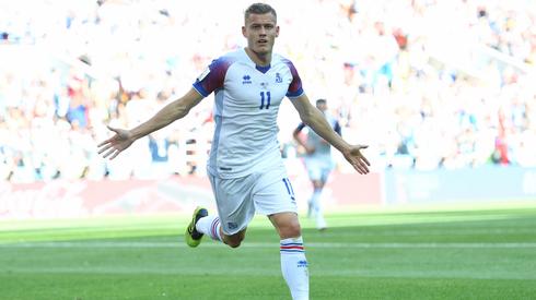 Alfred Finnbogason - nowy narodowy bohater Islandczyków (fot. PAP/EPA)