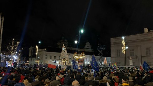 Demonstracja na Krakowskim Przedmieściu w Warszawie / fot. Onet