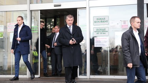 Premier Czech Andrej Babisz w kopalni w Karwinie/ fot. Andrzej Grygiel, PAP