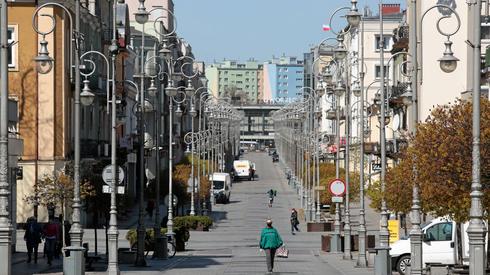 Kielce. Pierwszy dzień obowiązywania nakazu noszenia maseczek w związku z epidemia koronawirusa. Fot. Paweł Malecki / Agencja Gazeta 