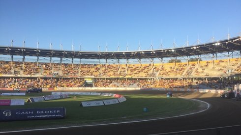 Na gorzowskim stadionie coraz więcej kibiców