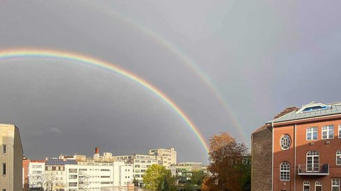 Popołudniem nad Berlinem wyszło słońce, ale w środę i czwartek rano to stolica Niemiec zmagała się z porywistami wiatrami i deszczami.