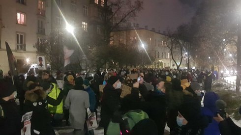 Protest rozpoczął się w Krakowie. Zebrało się kilkaset osób