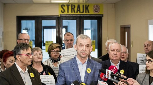 Przedstawiciele protestujących związków. Fot. Adam Stępień