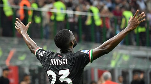 Fikayo Tomori strzelił jedynego gola przed przerwą (fot. Isabella Bonotto/AFP)