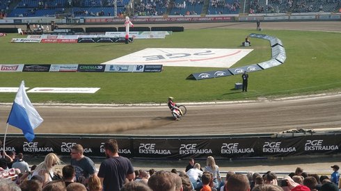 Rozpoczęła się próba toru. Po stronie gości Maciej Janowski i Tai Woffinden