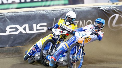 Bieg nr 3. Jason Doyle vs Martin Vaculik. Fot: Paweł Wilczyński