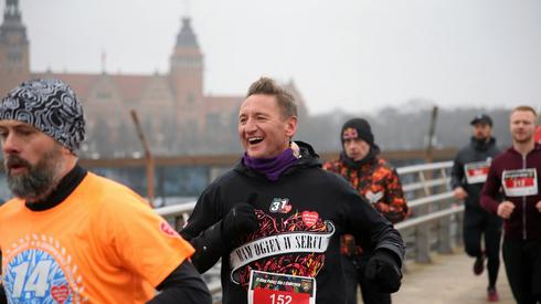Marszałek województwa zachodniopomorskiego Olgierd Geblewicz podczas biegu 