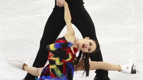 Madison Chock podczas programu krótkiego. Autor: PAP/EPA/HOW HWEE YOUNG