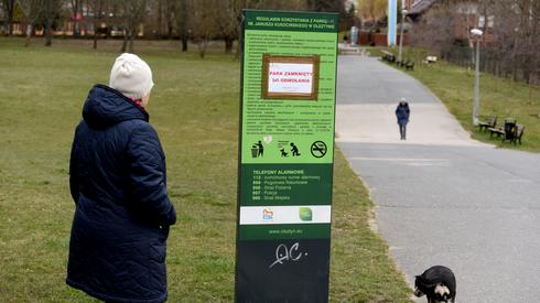 Park imienia Kusocińskiego w Olsztynie jest zamknięty. Fot. Robert Robaszewski / Agencja Gazeta