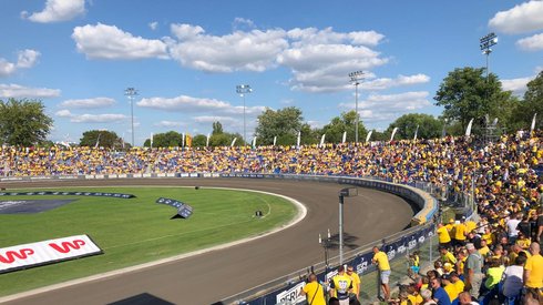 Stadion niemalże wypełniony po brzegi!