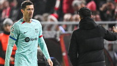 Robert Lewandowski już płakać nie musi. Barcelona strzeliła sobie w stopę