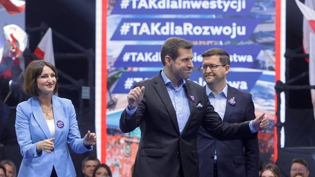 Konwencja PiS: partia Kaczyńskiego chce być na tak. Prezes wciąż na nie