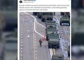 Zaskakujące obrazki z defilady w Moskwie. Zdjęcie poszło w świat i wywołało poruszenie