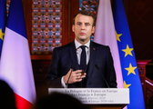 Macron: Nie należy wykluczać wysłania wojsk do Ukrainy