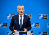 Stoltenberg: Będzie więcej systemów obrony przeciwlotniczej dla Ukrainy