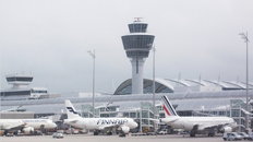 „Czarny czwartek” na francuskich lotniskach mimo odwołania strajku - iFrancja
