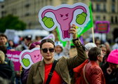 Aborcja w Niemczech jest możliwa, choć jest przestępstwem. Wyjaśniamy, jak to wygląda