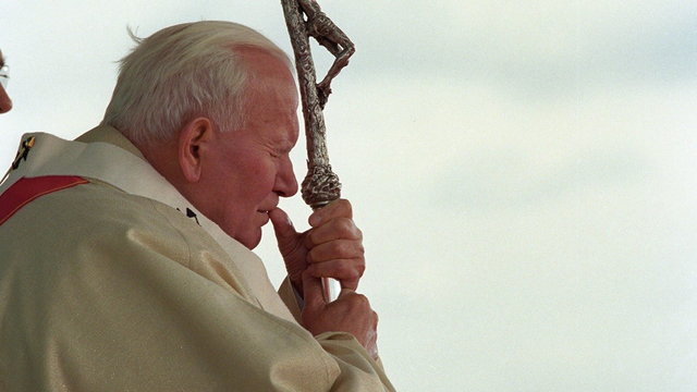 Uroczystość poświęcenia kamienia węgielnego pod kościół św. Jana Pawła II w Villaricca - Vatican News
