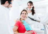 Wizyta u dentysty w ciąży – na co szczególnie uważać?