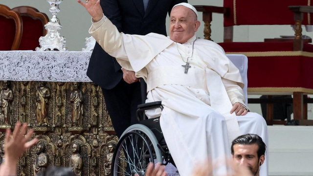 Papieski apel: pamiętajmy o Haiti, Ukrainie, Ziemi Świętej, Rohindża i innych! - Vatican News