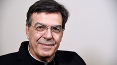 Były lekarz i arcybiskup Paryża: dla biologii zygota to już człowiek - Vatican News