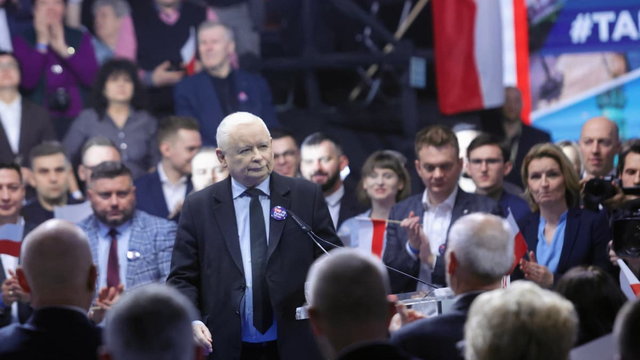 Kaczyński na konwencji PiS w Krakowie: „Inflacja obciąży nasz rozwój”