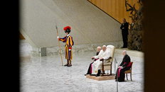 Papież do Izraelczyka i Araba, którzy na wojnie stracili swoje córki - Vatican News
