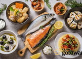 Rybę na obiad kojarzysz tylko z paluszkami rybnymi? Sprawdź 5 pomysłów na jej smaczniejsze przygotowanie!