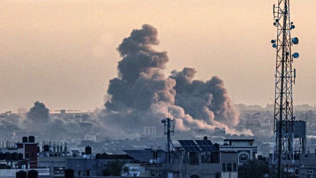 W Kairze trwają negocjacje w sprawie zawieszenia broni w Strefie Gazy. Stawką jest los miasta Rafah