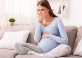 Położna podpowiada jak radzić sobie z kaszlem w ciąży - sprawdź