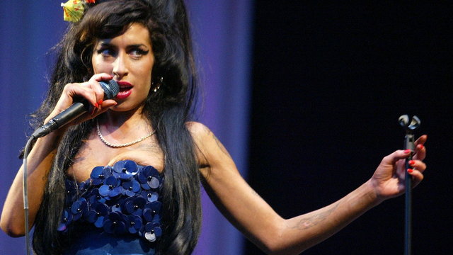 Amy Winehouse umierała na oczach całego świata. Zniszczył ją toksyczny związek i długa lista zaburzeń