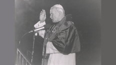Rzymskie Drogi krzyżowe Jana Pawła II - Vatican News