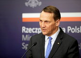 „Gazeta Wyborcza” – rząd chce utrudnić wydawanie polskich wiz, do zmiany 7 ustaw