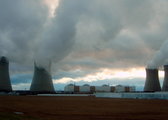 Elektrownia jądrowa w ciągu 30 lat? Francuzi postawili trzy w sześć!