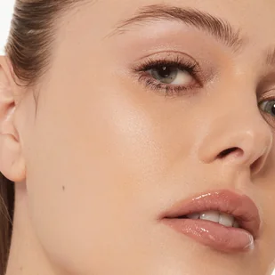 Milani Screen Queen Foundation 210W Golden Shell - Podkłady do twarzy - miniaturka - grafika 4