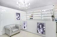 Czasopisma - Voucher do salonu Skin Like Silk Premium w Warszawie - miniaturka - grafika 1