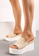 Klapki i japonki damskie - Beżowe Klapki na Koturnie i Platformie z Ekozamszowym Paskiem z Wycięciami Volepia - miniaturka - grafika 1