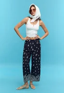 Spodnie damskie - Stradivarius Wzorzyste spodnie culotte z lnem Ciemnomorski M - miniaturka - grafika 1