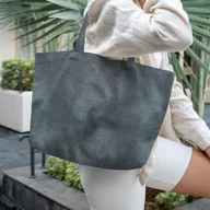 Torebki damskie - Duża torba shopper - grafit - miniaturka - grafika 1