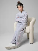 Spodnie i spodenki dla dziewczynek - 4F Spodnie dresowe z szerokimi nogawkami dziewczęce - szare 146/152 (10-12 lat) - miniaturka - grafika 1