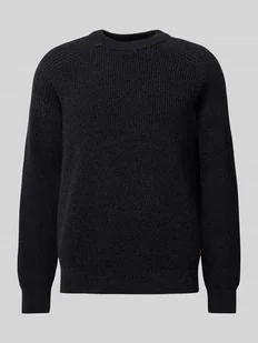Sweter z dzianiny z obniżonymi ramionami model ‘Alamaka’ - Swetry męskie - miniaturka - grafika 1