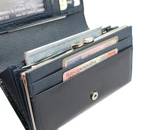 Portfel Damski Skórzany NICOLE Klasyczny Na Klamrę Skóra Naturalna NI60001 - Portfele Portfel Damski Skórzany NICOLE Klasyczny Na Klamrę Skóra Naturalna NI60001 - Portfele - miniaturka - grafika 9