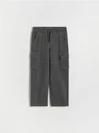 Spodnie i spodenki dla chłopców - Reserved - Spodnie cargo - ciemnoszary - miniaturka - grafika 1