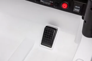 Auto Na Akumulator Toyota FJ Biała 4x4 - Tory, garaże, parkingi - miniaturka - grafika 4